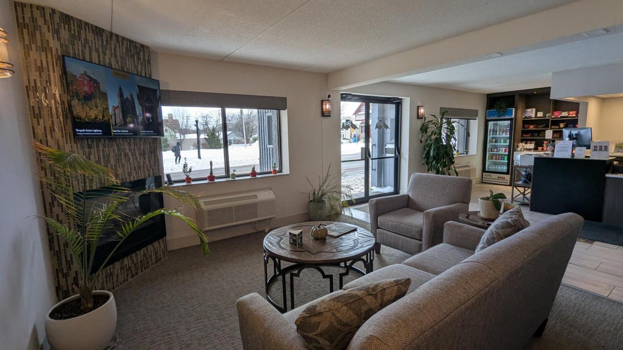 Superior Stay Hotel Marquette Eksteriør bilde